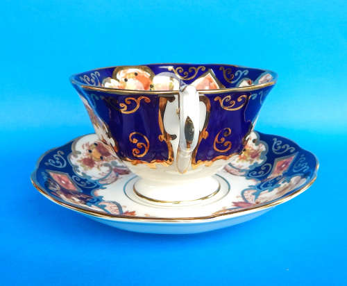 Royal Albert  " Heirloom "  Trio - AVON Shape - Made In England