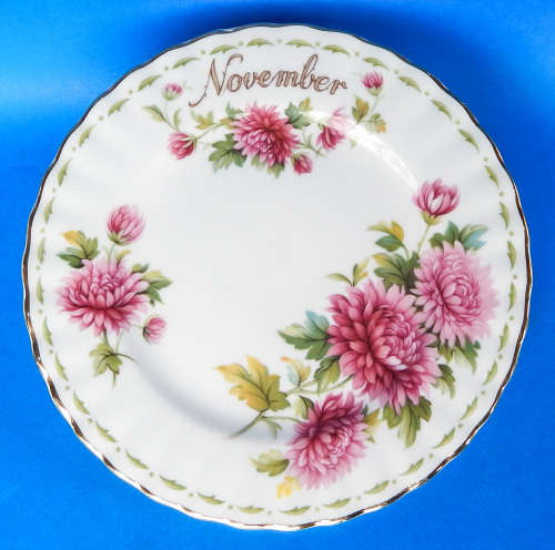 Royal Albert Flower Of The Month Tea/Side Plate - November - Chrysanthemum - Made In England