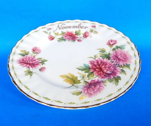 Royal Albert Flower Of The Month Tea/Side Plate - November - Chrysanthemum - Made In England