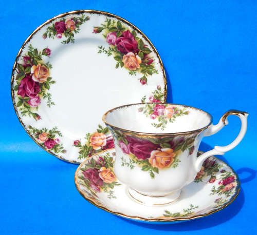 Royal Albert " Old Country Roses " Trio - Made In England