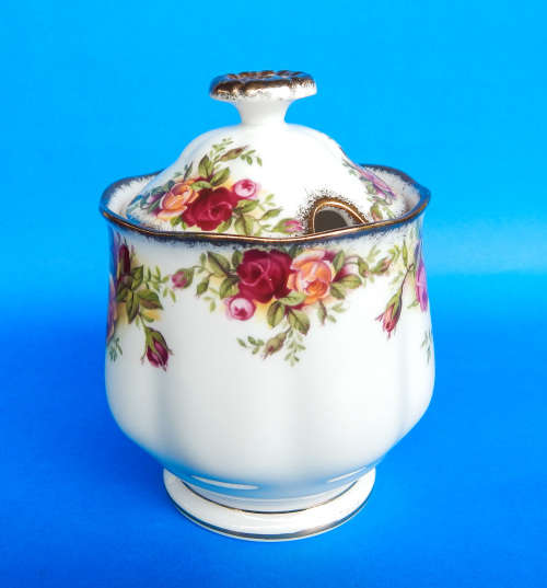 Royal Albert "Old Country Roses" Lidded Preserve Jar - Original 1962 Backstamp - Made In England