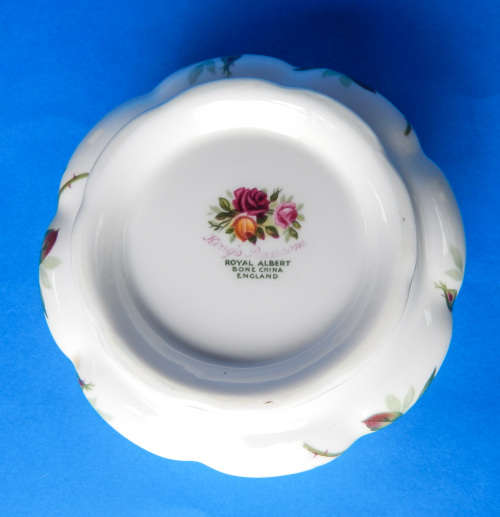 Royal Albert " King's Ransom " Sugar Bowl - Made In England