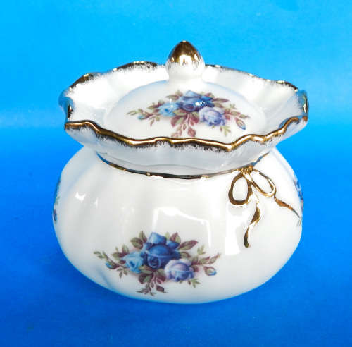 Royal Albert " Moonlight Rose " Dorothy Purse Pot - Made In England