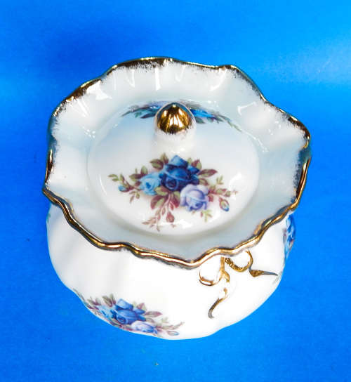 Royal Albert " Moonlight Rose " Dorothy Purse Pot - Made In England