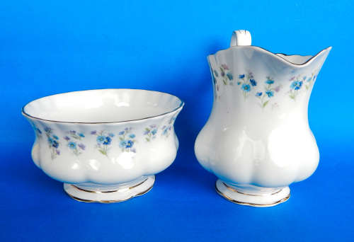 Royal Albert " Memory Lane " Milk Jug And Sugar Bowl - Made In England