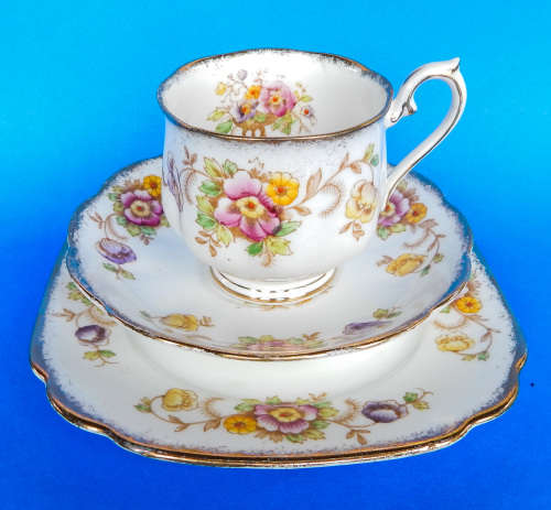 Royal Albert  " Evesham "  Trio - Made In England