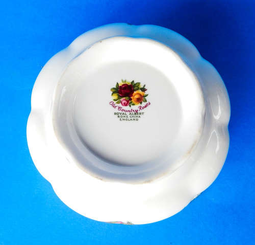 Royal Albert "Old Country Roses" Sugar Bowl - Original 1962 Back Stamp - Made In England