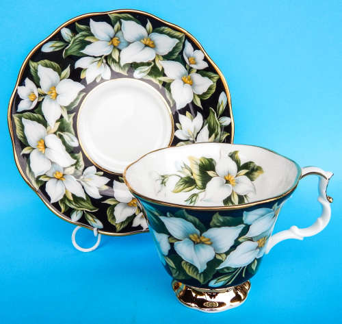 Royal Albert Provincial Flowers Series Duo - Trillium - Made In England