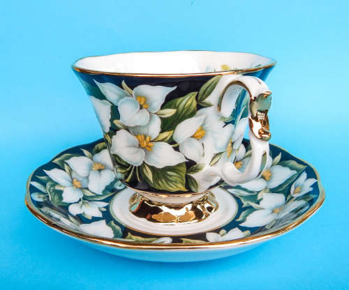 Royal Albert Provincial Flowers Series Duo - Trillium - Made In England