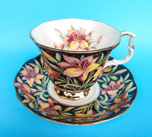 Royal Albert Provincial Flowers Series Duo - Prairie Lily - Made In England