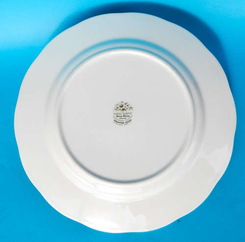 Royal Albert Provincial Flowers Series Collector's Plate 21 cm - Mountain Avens - Made In England