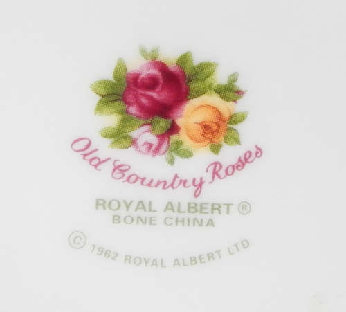 Royal Albert " Old Country Roses " Two Handled Lidded Sugar Bowl