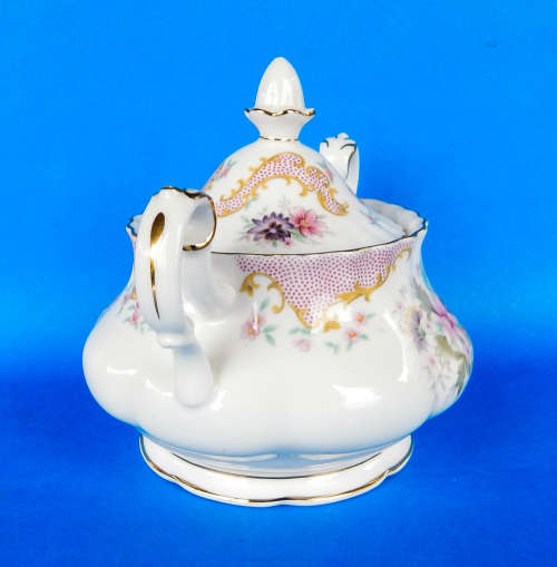 Royal Albert " SERENITY " Two Handled Lidded Sugar Bowl - Made In England
