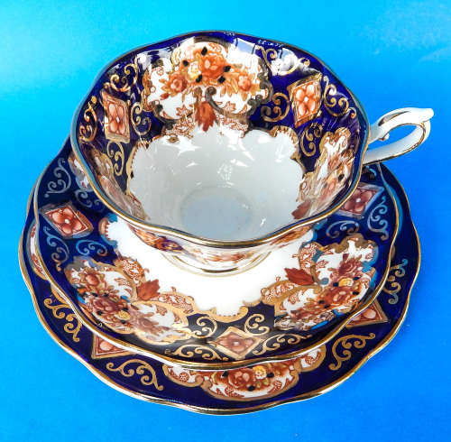 Royal Albert  " Heirloom "  Trio - AVON Shape - Made In England