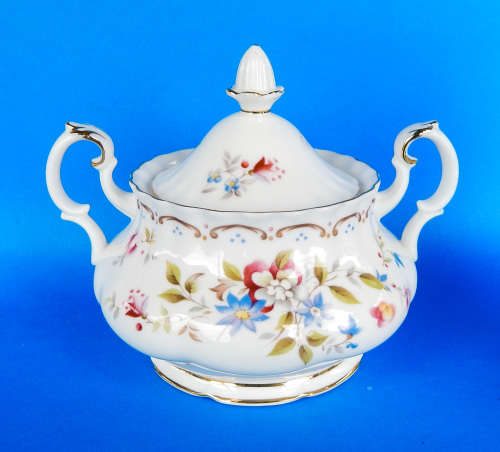 Royal Albert " JUBILEE ROSE " Two Handled Lidded Sugar Bowl - Made In England