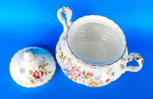 Royal Albert " JUBILEE ROSE " Two Handled Lidded Sugar Bowl - Made In England
