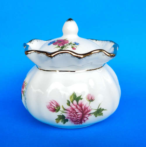 Royal Albert "Flower Of The Month Series" Dorothy Purse Pot