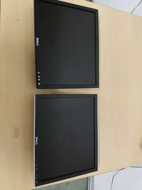 Dell 17' Screens (with no stands)
