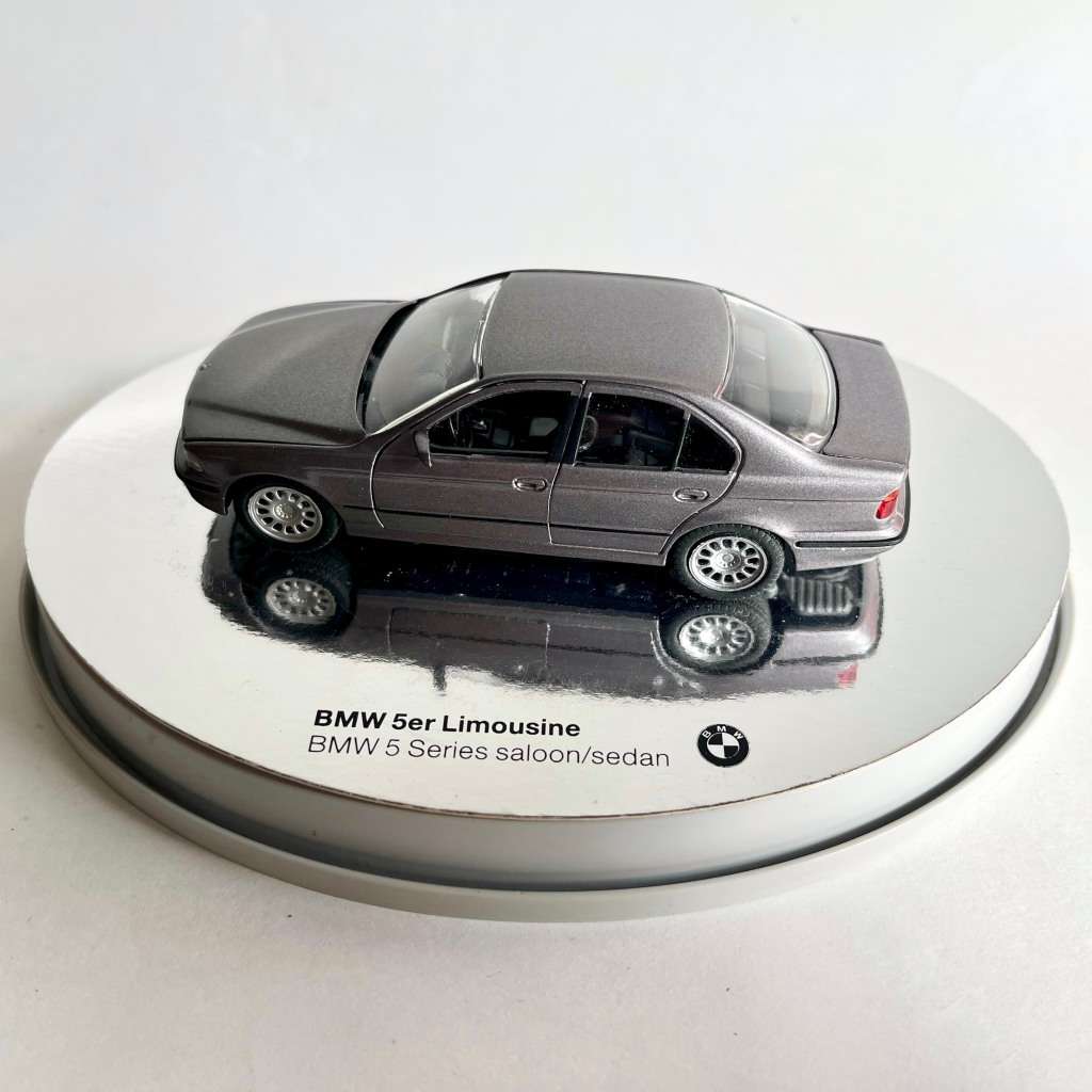 1996 BMW 5-Series E39 presentation model