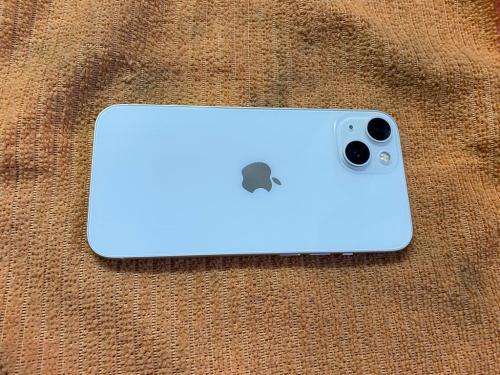 GREAT DEAL!!! **Starlight IPhone 13 128g Up For Grabs** LIKE NEW