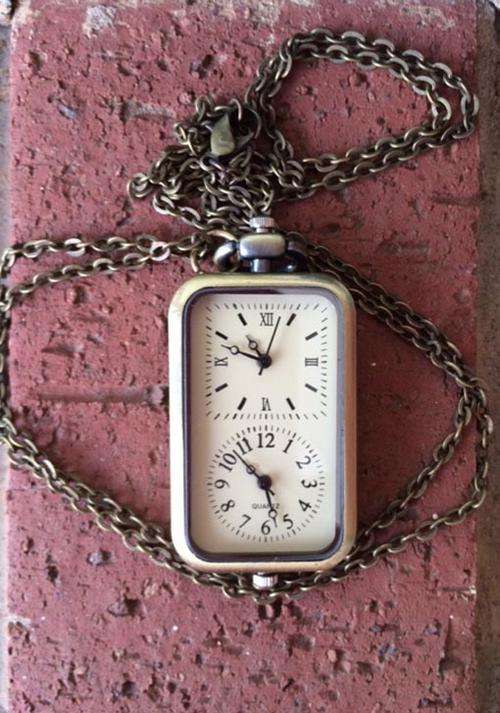 *** RETRO ANTIQUE LOOKING DOUBLE WATCH PENDANT NECKLACE ***