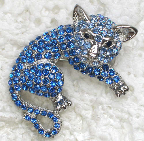 *** BEAUTIFUL CAT SWAROVSKI CRYSTALS BROOCH ***