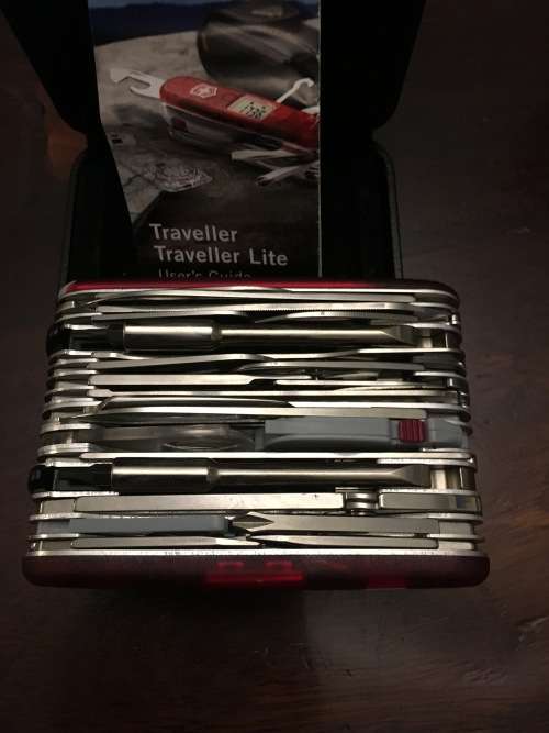 WOW!!!    The worlds biggest utility Knive, 25 features Victorinox Tool Brand new in box