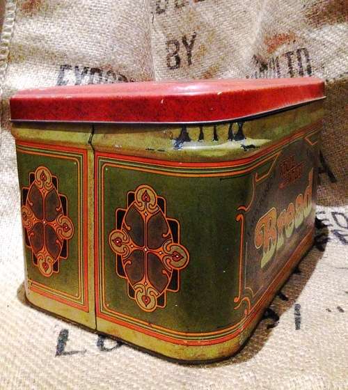Vintage Retro Bread Tin