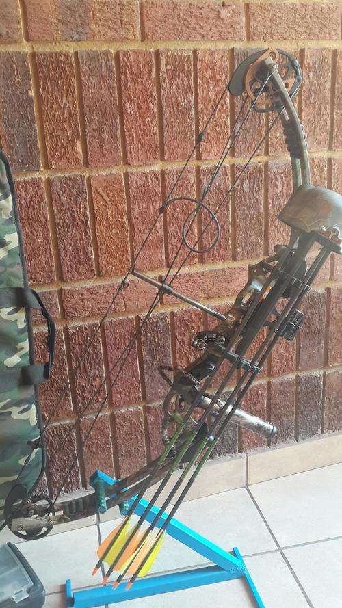 Hoyt Reflex Buckskin Compound Bow