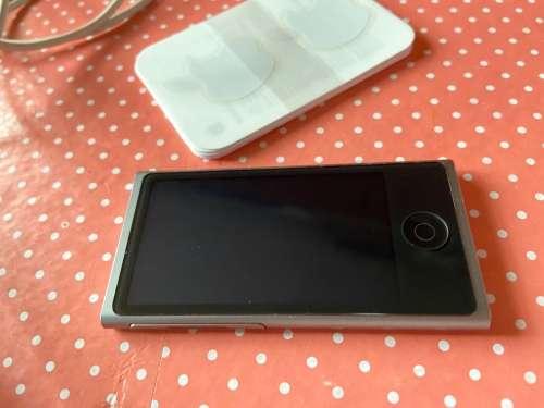 iPod Nano 7th generation 16GB Space Grey *box and papers*