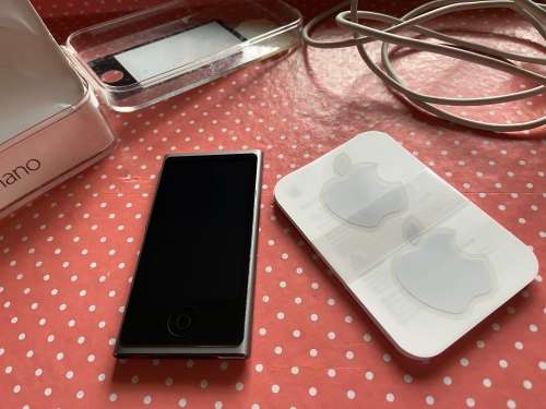 iPod Nano 7th generation 16GB Space Grey *box and papers*