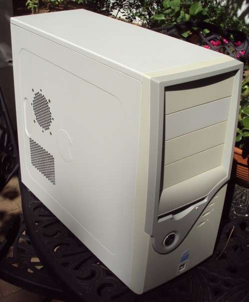 PC Chassis - ATX White with no PSU