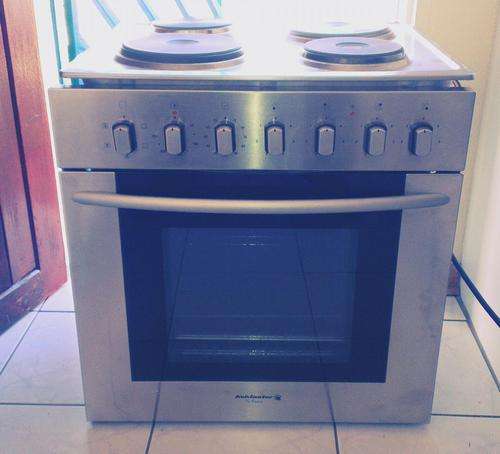 Kelvinator la Cuisine oven + hob