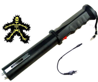 Self-Defense Stun Gun With Rechargeable Battery And Flashlight Function