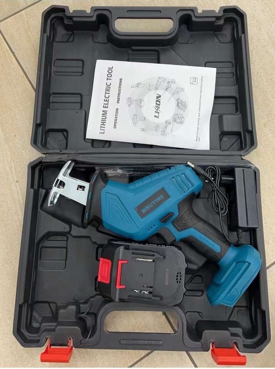 Rechargeable And Portable Cordless Reciprocating Saw With 1 Lithium Batteries
