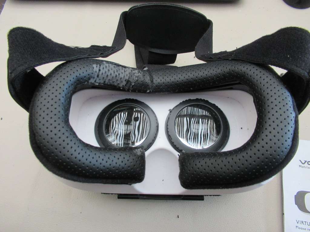 Volkano VR Headset in original box