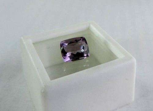 HPJ CONNOISSEURS PORTFOLIO: EXTREMELY RARE 2.40 CARAT VS MOROGORO (TANZANIA) PETSCHITE