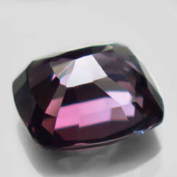 HPJ CONNOISSEURS PORTFOLIO: STRIKING 4.11 CT VVS PINK PURPLE MOGOK SPINEL