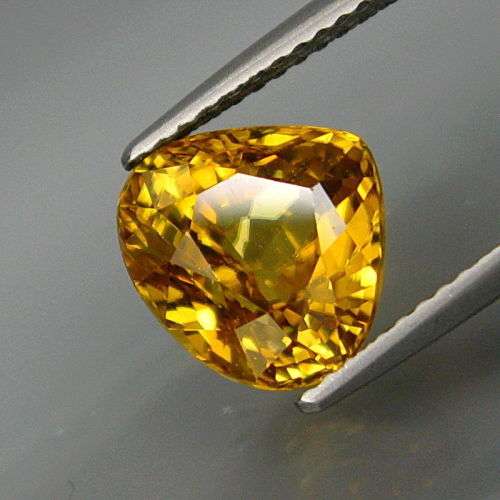 HPJ CONNOISSEURS PORTFOLIO: WORLD CLASS BIG 6.01 CT VS FULLY CERTIFIED CAMBODIAN ZIRCON