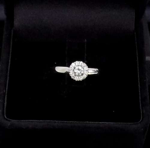 HPJ WORLD CLASS HANDMADE ARISTOCRACY DIAMOND RING IN 18K WHITE GOLD