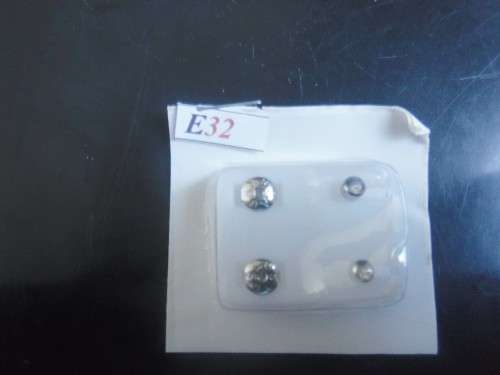 Cafton Ear studs with stone Brand new