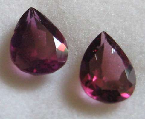 Beuatiful 1.80ct Pearl cat RODULITE , 8X6 mm each