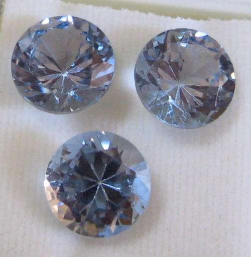 Synthetic Aquamarine 2.60ct each 8mm