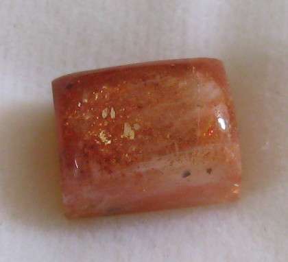 FINE SUNStone Emerald CABOCHONS,  3.00ct  8x6mm