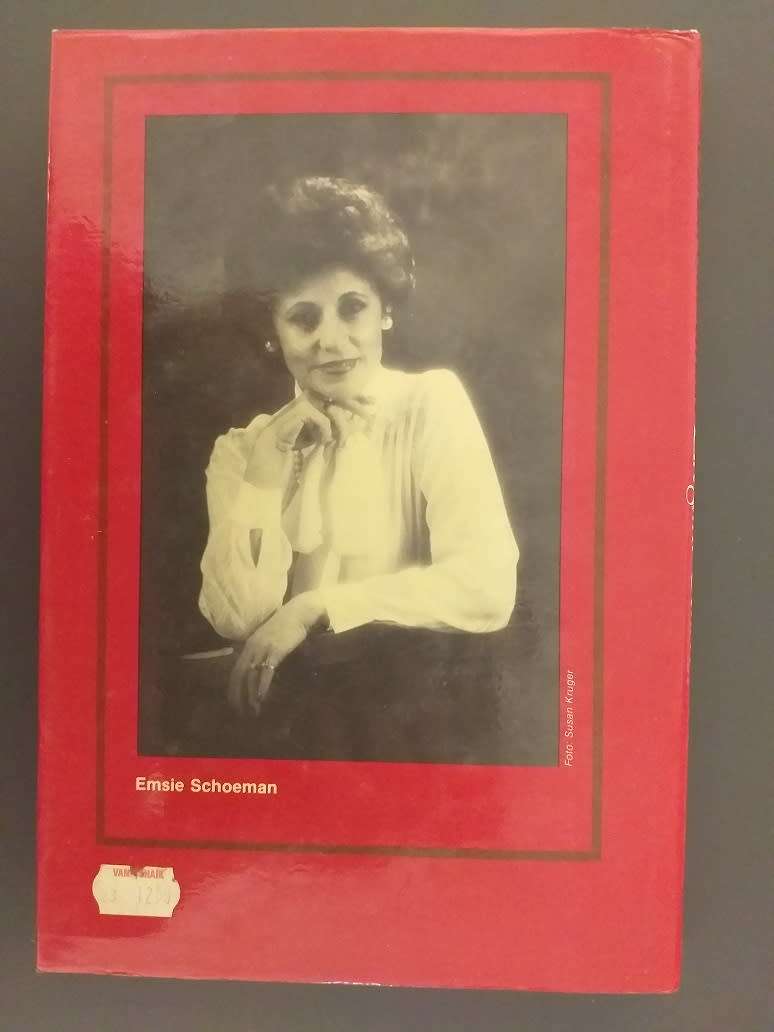 Elegant geklee deur Emsie Schoeman