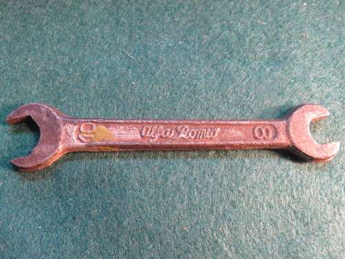 Alfa Romeo spanner - size 8 / 10 combination