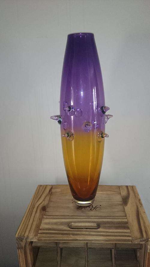 !!**2007 HAND BLOWN GLASS VASE "SCULPTURE" BY WORLD RENOUNED ARTIST LIZ LACEY**!!