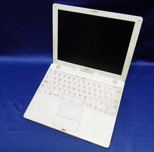 Apple iBook A1005 G3 (800Mhz, 384MB, 30GB, OSX 10.3.9, Office X) ATI Radeon 7500