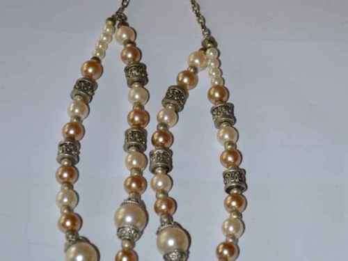 Costume Jewelry - Pearl and Silver beaded Necklace