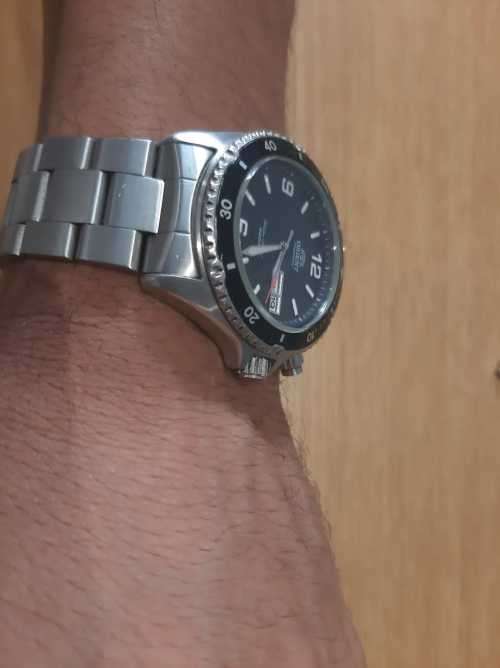 Orient 200m diver 1st bid wins